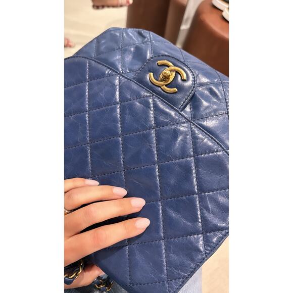 *Authentic* CHANEL - Bubble CC, Large in Blue w/Antique Gold HW - Picture 2 of 8